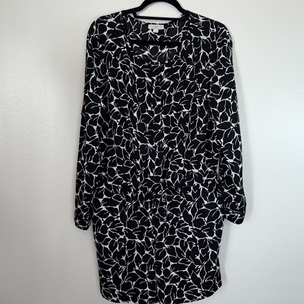 Ann Taylor Loft Romper Black White Leaves Adjustable Sleeve Cinch Waist Sz 8